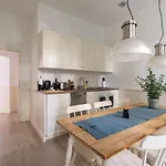 Lottumstrasse 4 Aparthotel 4*